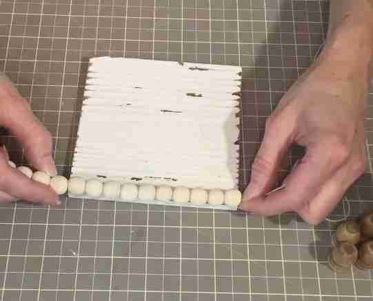 easy beaded tabletop riser